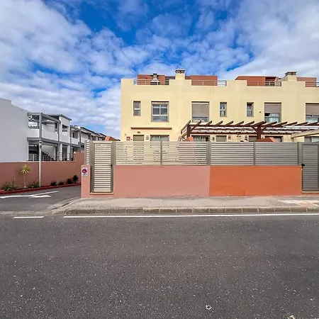 Pensjonat Guestready - Costa Antigua 6Pax 3*