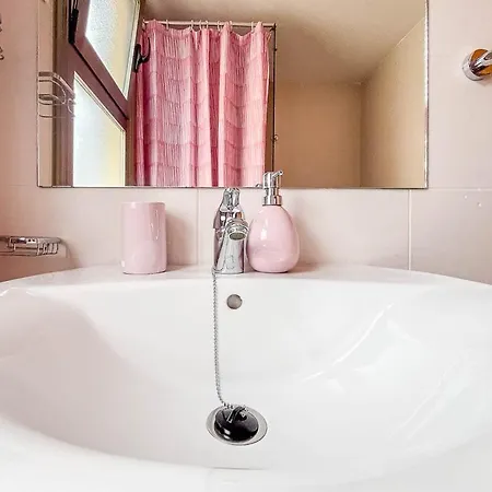 Pensjonat Guestready - Costa Antigua 6Pax 3*